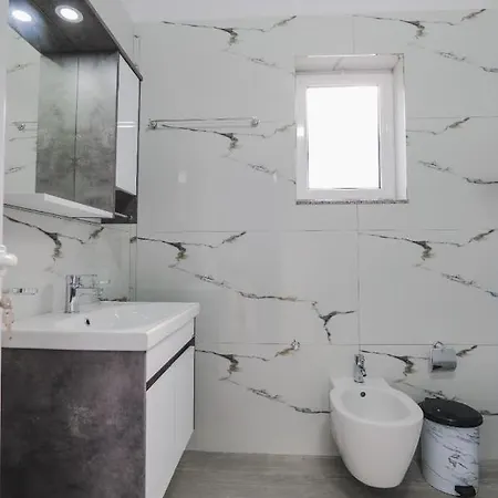 Luka Appartement Saranda