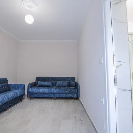 Luka Apartment *
